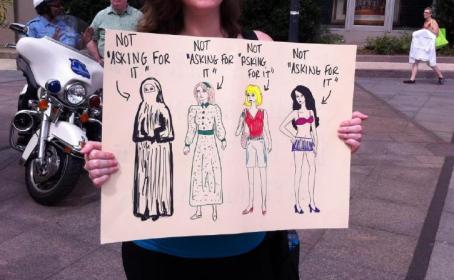 نوع لباس به معنای چراغ سبز نیست